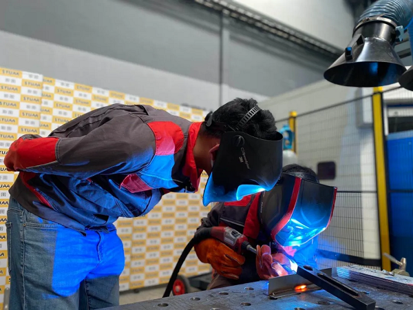 伏能士TPSi-CMT焊机专题培训会——乐鱼对工艺的追求，从未止步