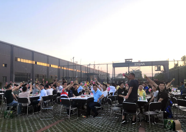 【凝心聚力 共创未来】2021年第一届乐鱼烧烤节